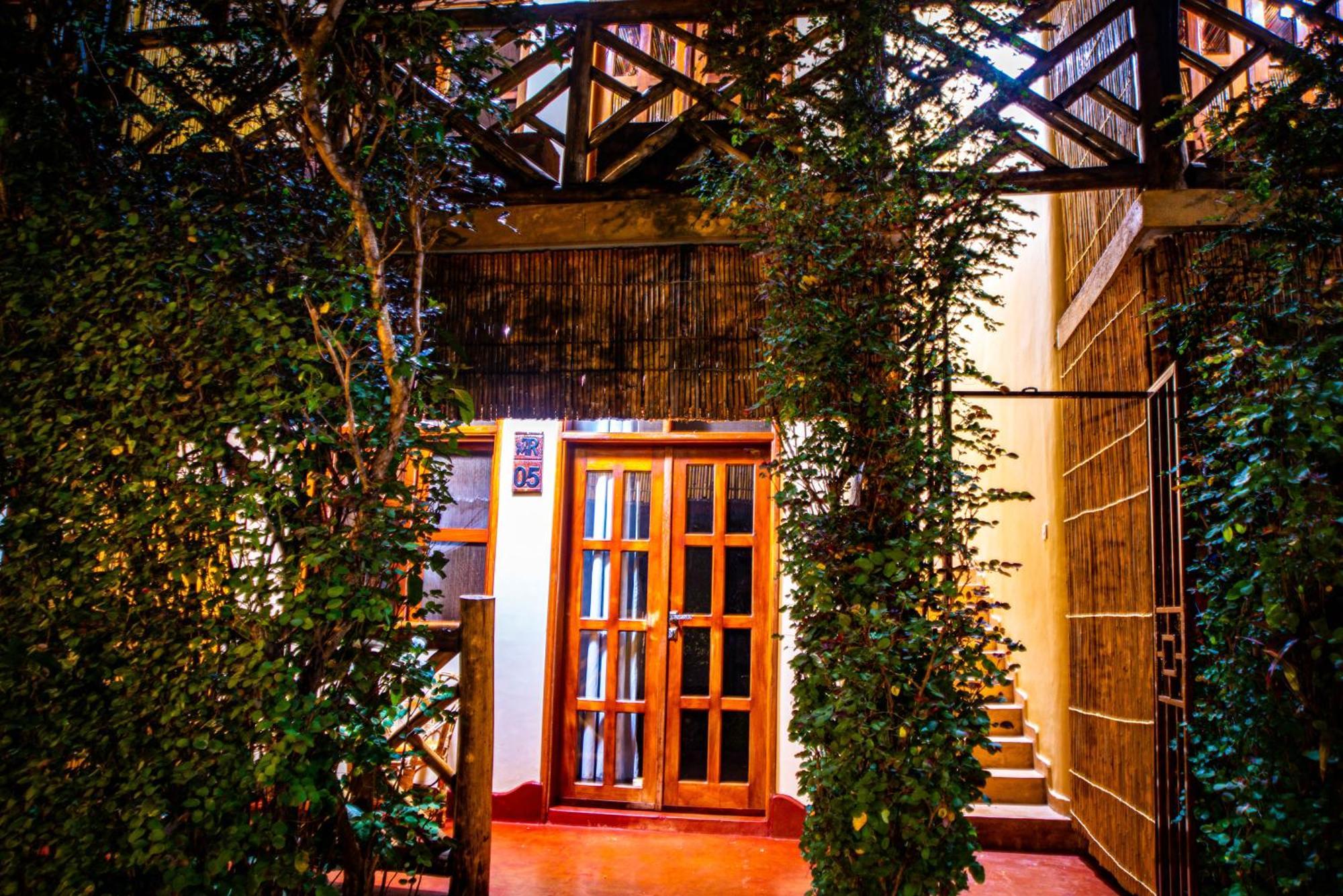 African Roots Gulu Exterior photo